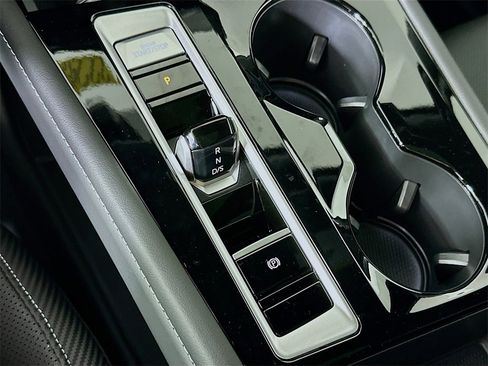 New 2025 Volkswagen Atlas Cross Sport SE image 22