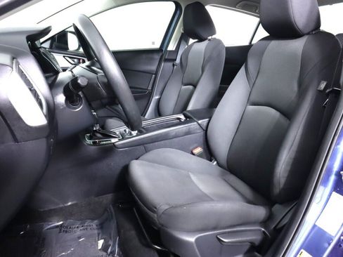 Used 2018 MAZDA MAZDA3 Sport FWD image 26