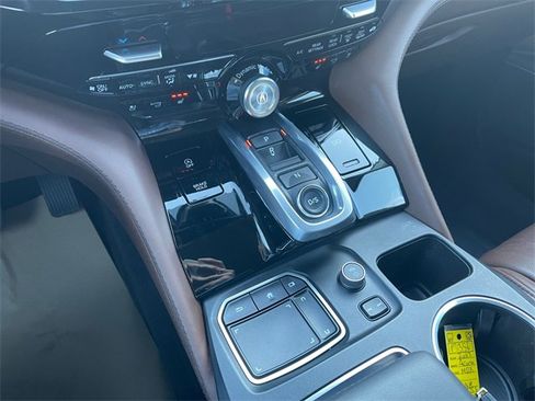 Used 2023 Acura MDX SH-AWD w/ Advance Package image 29