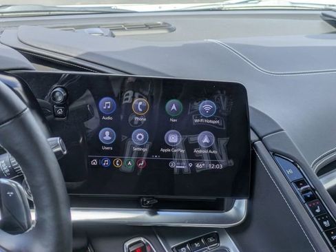 Used 2023 Chevrolet Corvette Stingray w/ Z51 Performance Package image 19