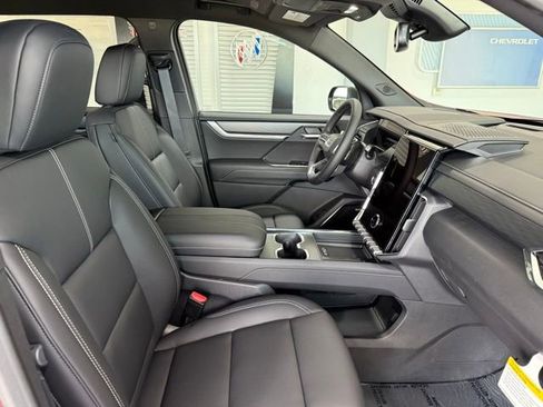 New 2025 GMC Acadia Elevation w/ Elevation Premium Package image 23