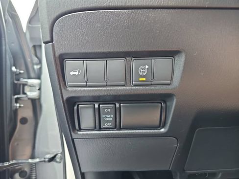 Used 2022 Nissan Armada SL RWD image 24