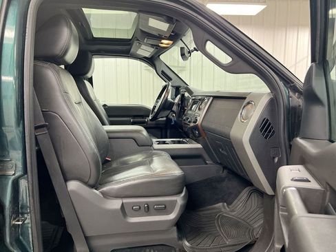Used 2011 Ford F250 Lariat image 23