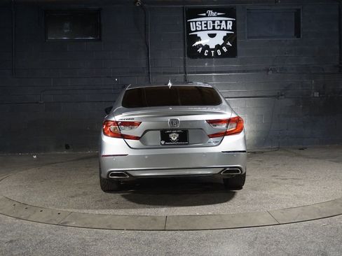 Used 2021 Honda Accord Touring image 4