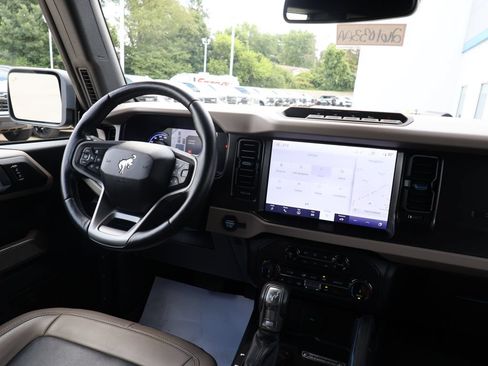 Used 2022 Ford Bronco Wildtrak AWD/4WD image 29