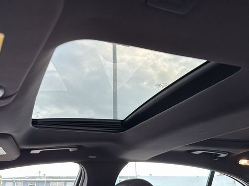 Used 2014 Lincoln MKS AWD w/ Equipment Group 101A image 28