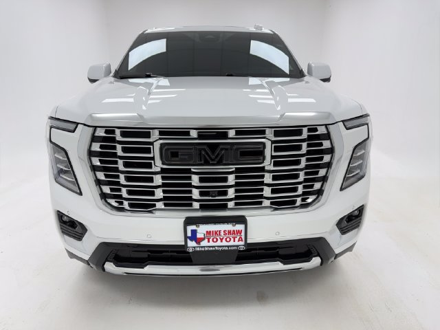 Used 2026 GMC Yukon Denali w/ Sun & Power Step Package RWD image 3