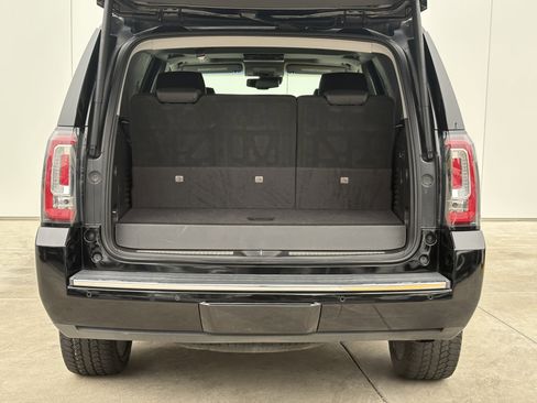 Used 2017 GMC Yukon Denali w/ Open Road Package image 9