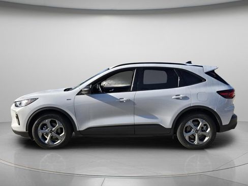 Used 2025 Ford Escape ST-Line FWD image 5