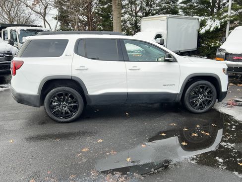Certified 2023 GMC Acadia SLT w/ Elevation Edition image 11