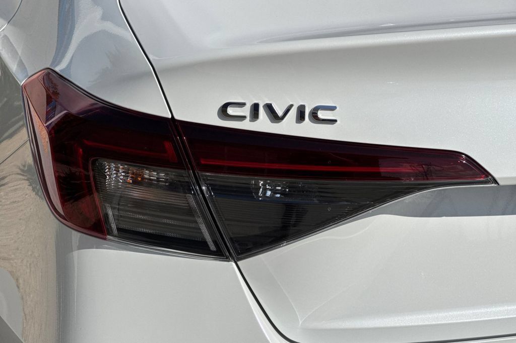 Certified 2025 Honda Civic Sport image 33