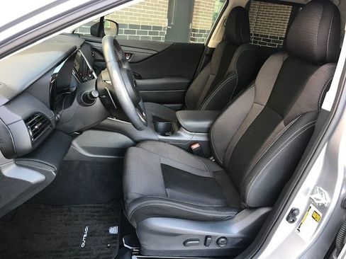 Used 2024 Subaru Outback Premium AWD/4WD image 6