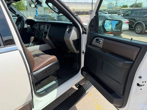 Used 2015 Ford Expedition King Ranch RWD image 12