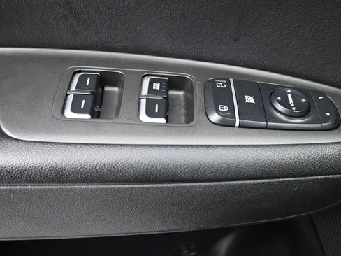 Used 2018 Kia Optima LX FWD image 12
