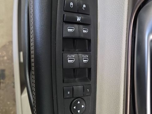 Used 2023 Chrysler Voyager LX FWD image 21