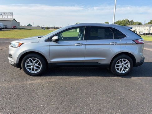 Used 2024 Ford Edge SEL w/ Convenience Package AWD/4WD image 2