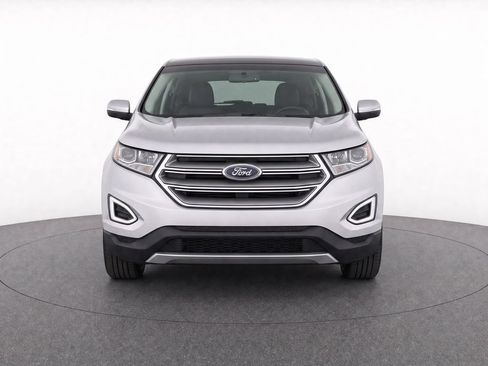 Used 2017 Ford Edge Titanium w/ Equipment Group 301A FWD image 8