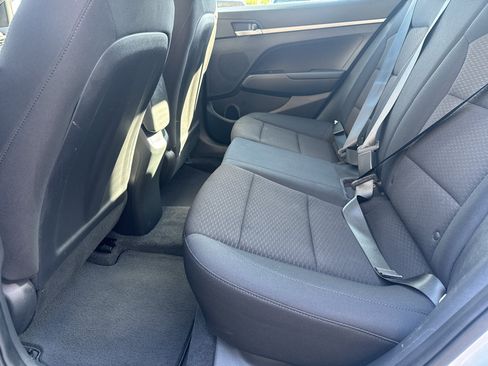 Used 2020 Hyundai Elantra SE w/ Cargo Package (C1) FWD image 26