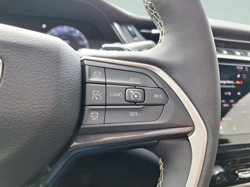 Used 2023 Jeep Grand Cherokee L Laredo image 20