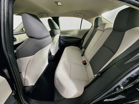 Used 2021 Toyota Corolla LE w/ LE Convenience Package FWD image 26