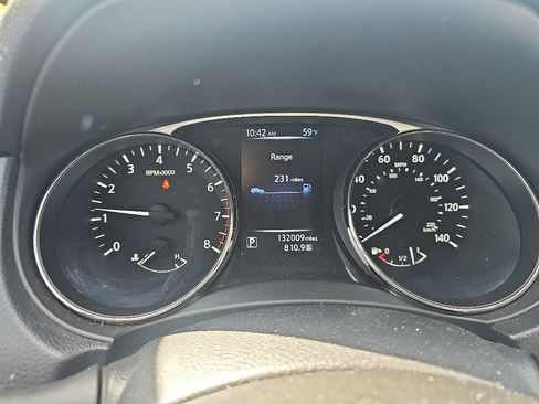 Used 2015 Nissan Rogue S AWD/4WD image 10