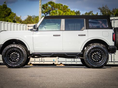 New 2025 Ford Bronco Badlands image 7