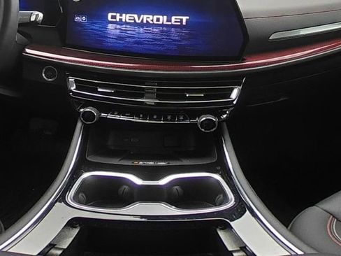 Used 2024 Chevrolet Traverse RS image 13