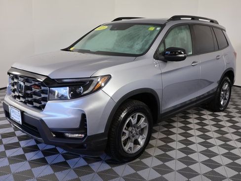 Used 2023 Honda Passport TrailSport image 4