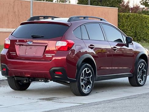 Used 2017 Subaru Crosstrek 2.0i Premium image 4