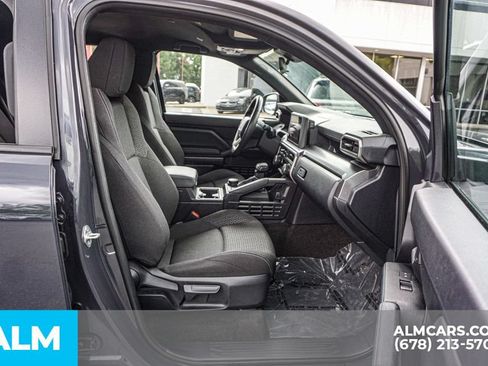 Used 2025 Toyota 4Runner SR5 AWD/4WD image 22