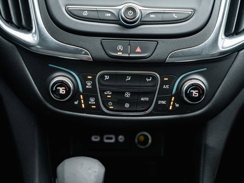 Used 2024 Chevrolet Equinox LT image 37