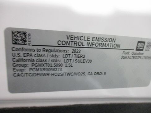 Certified 2023 GMC Terrain SLE w/ Driver Convenience Package AWD/4WD image 2