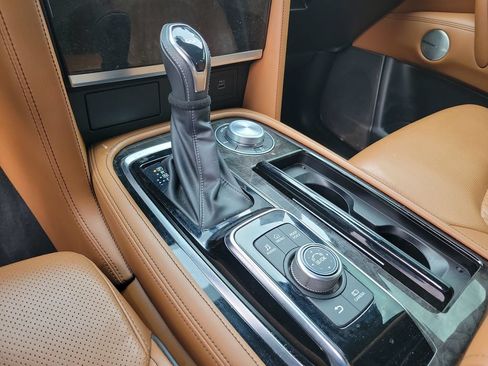 Used 2024 INFINITI QX80 Sensory w/ Cargo Package AWD/4WD image 19