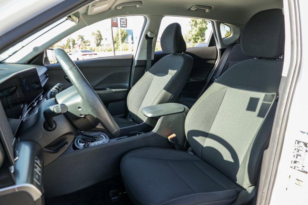 Used 2025 Hyundai Kona SEL FWD image 18