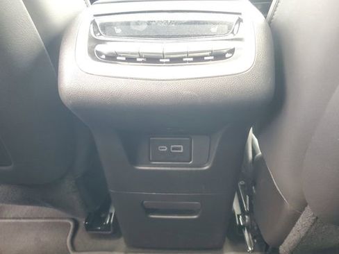 Used 2025 Cadillac XT6 Premium Luxury image 14