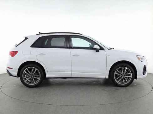 Used 2024 Audi Q3 2.0T Premium image 8