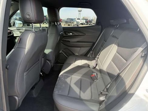 Used 2023 Chevrolet TrailBlazer RS w/ Convenience Package image 11
