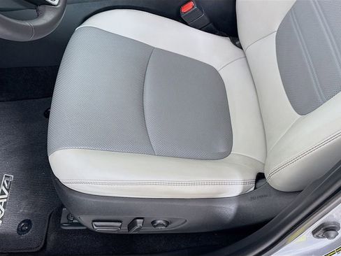 Used 2024 Toyota RAV4 Limited image 20