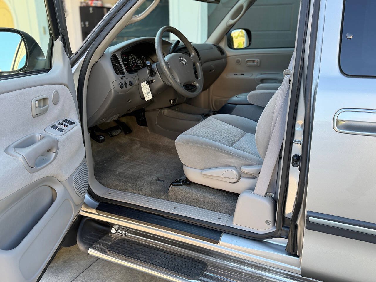 Used 2005 Toyota Tundra SR5 w/ TRD Off-Road Pkg AWD/4WD image 34