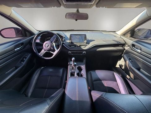 Used 2019 Nissan Altima 2.5 SR FWD image 12