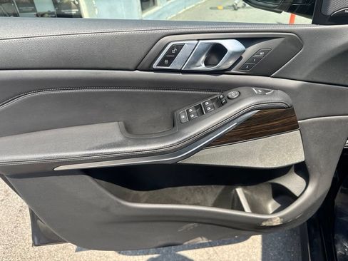 Used 2021 BMW X5 sDrive40i w/ M Sport Package RWD image 32