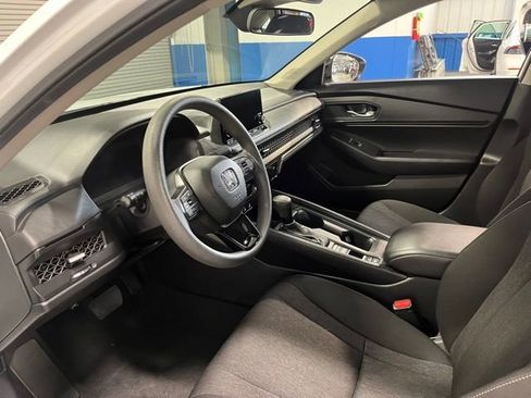 Used 2025 Honda Accord SE image 22