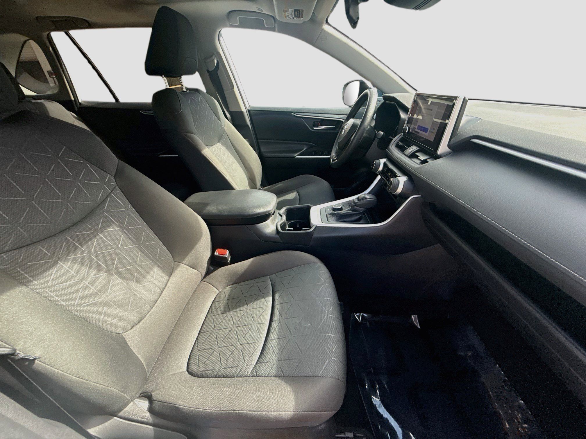 Used 2023 Toyota RAV4 XLE w/ Convenience Package AWD/4WD image 29