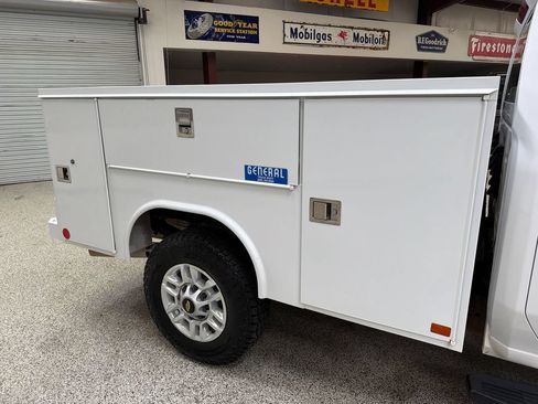 Used 2024 Chevrolet Silverado 2500 LT w/ Convenience Package AWD/4WD image 50