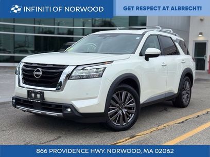 Used 2023 Nissan Pathfinder SL w/ SL Premium Package