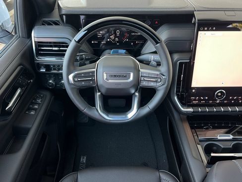New 2026 GMC Yukon Denali w/ Denali Reserve Package AWD/4WD image 12
