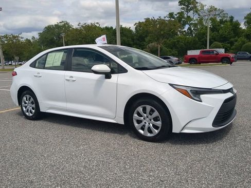 Certified 2024 Toyota Corolla LE FWD image 2