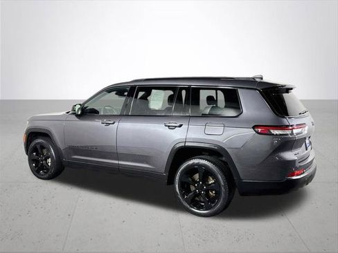 Certified 2025 Jeep Grand Cherokee L Limited w/ Luxury Tech Group II AWD/4WD image 9