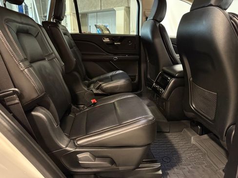 Used 2023 Lincoln Aviator Reserve w/ Elements Package Plus image 23