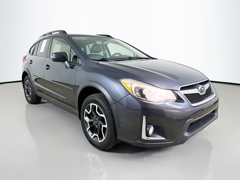 Used 2017 Subaru Crosstrek 2.0i Limited AWD/4WD image 3